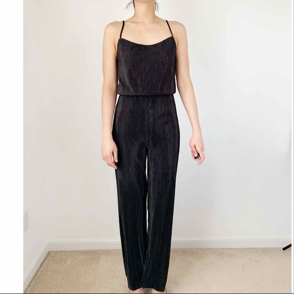 Crepe spaghetti straps jumpsuit - Picture 3 of 8